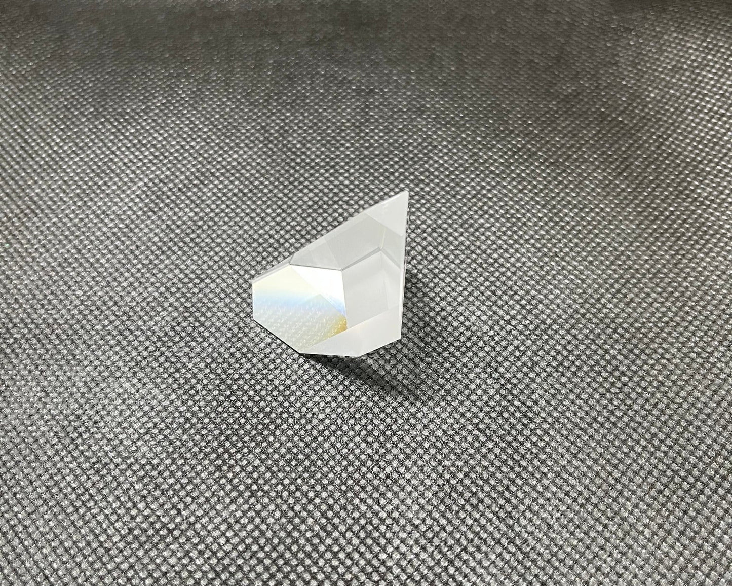 High Precision Roof Prism (Amici) for Image Erection and Beam Deviation